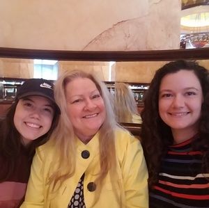 Meet your Posher, Jan